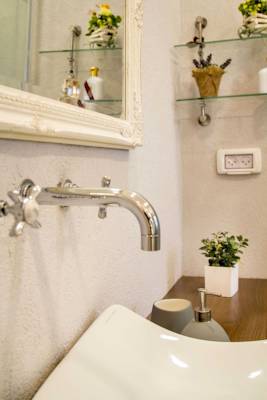 Studio B (3 Adults) Photo 2