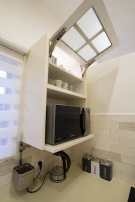 Studio B (3 Adults) Photo 4