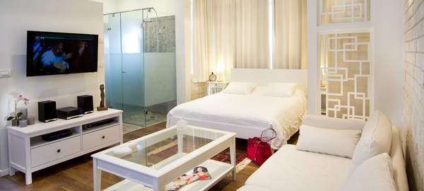 Studio B (3 Adults) Photo 1